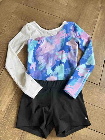 Turnanzug mit Strass bunt