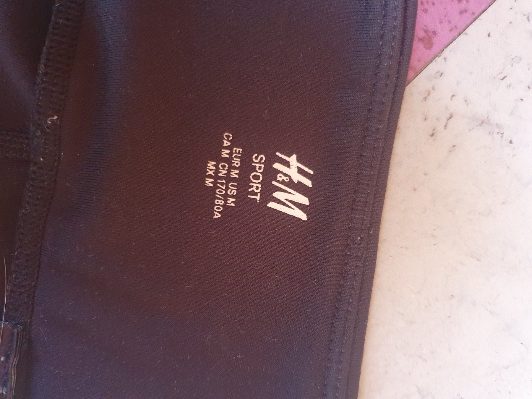 H&M Leggings: Fitness Leggins – Usato da Moosseedorf venduto da Sonnenschein.. 5