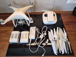 DJI Phantom 4 Advanced und viel Zubehör