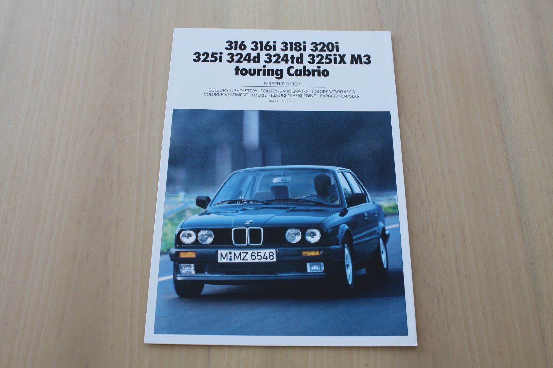 BMW Documenti: BMW 3er E30 Farben/Polster Prospekt 1988 – Usato da Wikon venduto da erwin400