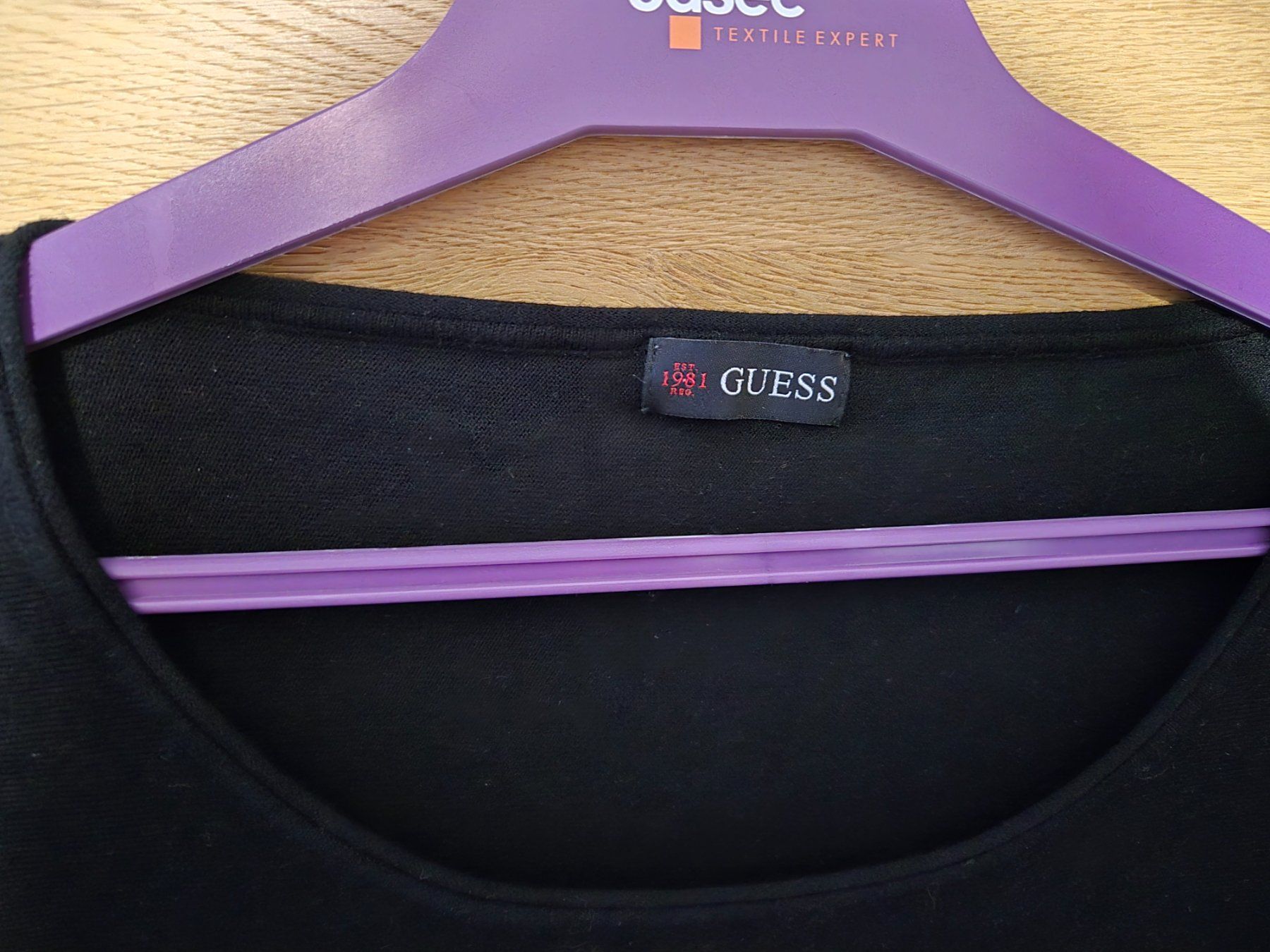 Guess Maglioni & Felpe: Pull noir Guess avec sequins ✨ Taille M, élégant! – Usato da La chaux-de-fonds venduto da nat_sqg2 2