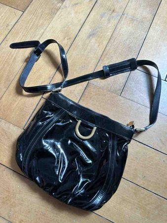 Schwarze Vintage Gucci Lack Ledertasche Schultergurt