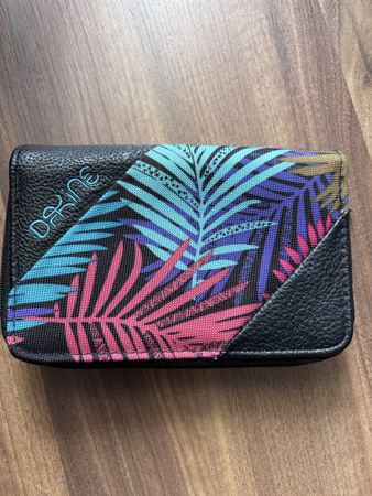 Dakine Portemonnaie mit Palmblattmuster guter Zustand