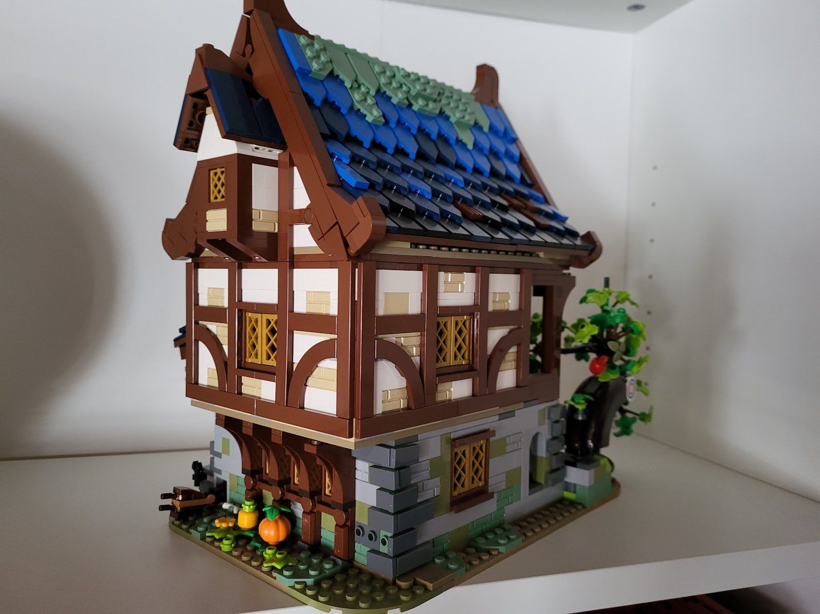 Lego Kit di costruzioni: LEGO Ideas Set "Mittelalterliche Schmiede" 21325 – Usato da Selkingen venduto da Eishase 2
