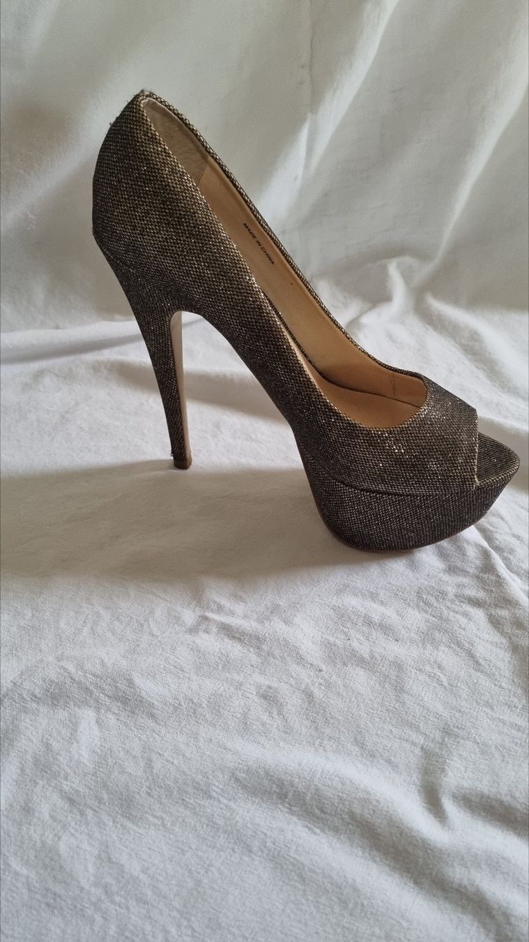 Dune London Damenschuhe: Pumps Dune – Gebraucht aus Zürich von Bunnysat