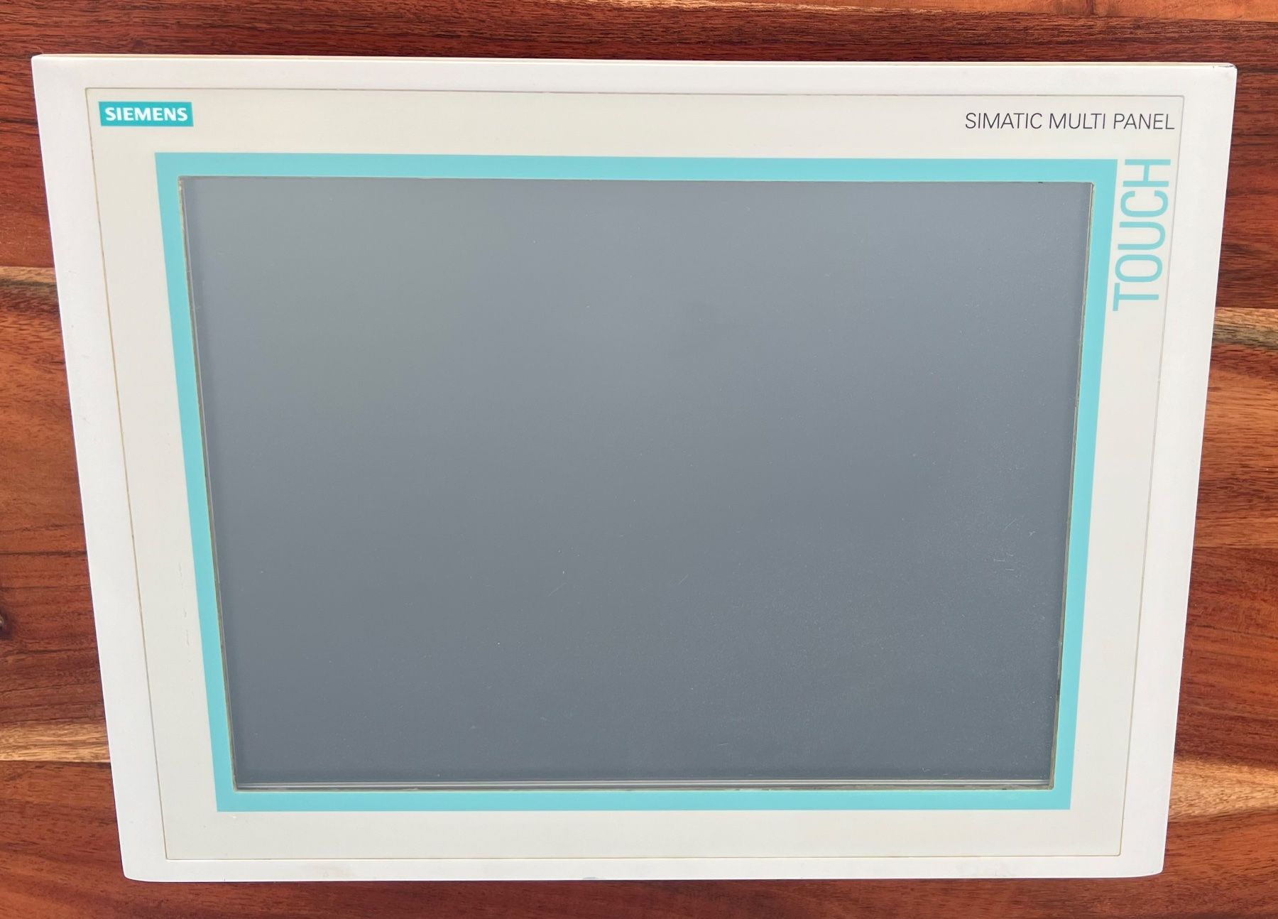 Siemens Studioequipment: Siemens Simatic Panel / MULTI PANEL MP 370 TOUCH-15 TFT – Gebraucht aus Romanshorn von Heizungsreglerkaufen