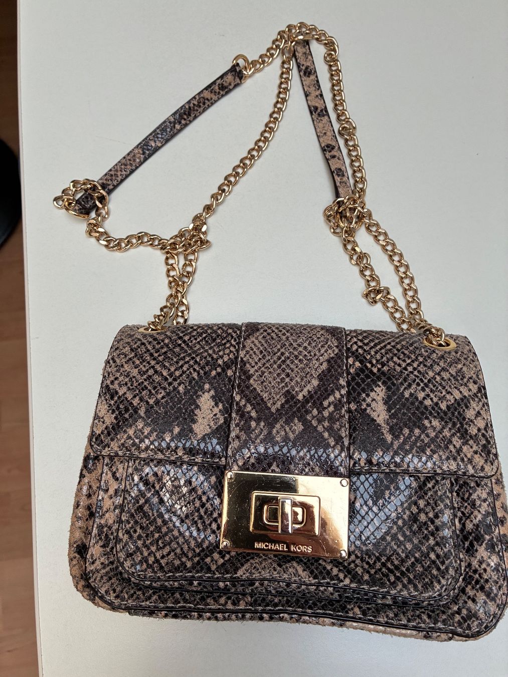 Borse da donna: Michael Kors Handtasche Python Optik, Goldkette,Top! (55) – Usato da Zürich venduto da Bhonolulu 3