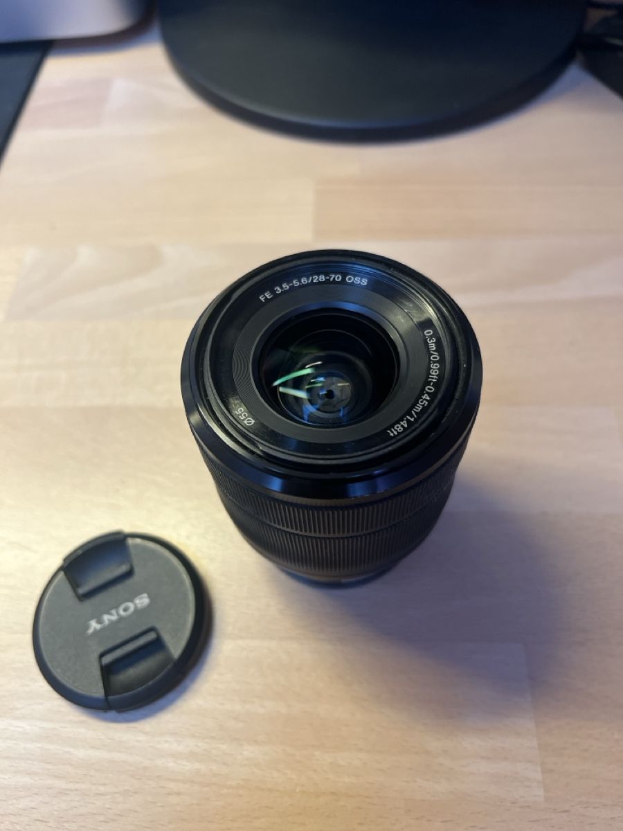 Sony Obiettivi: Sony FE 3.5-5.6/28-70 OSS Objektiv – Usato da Oberstammheim venduto da Alainclenin