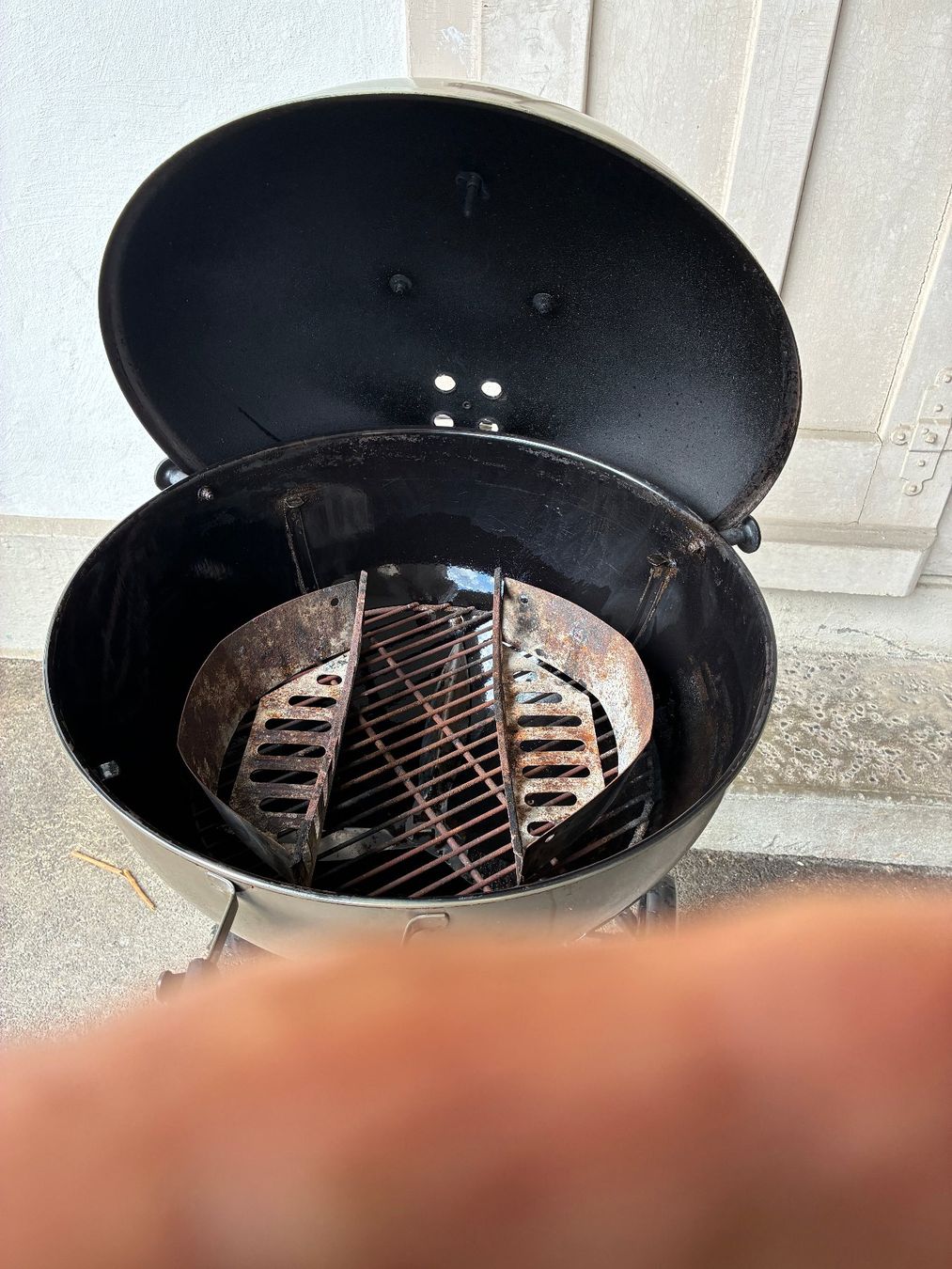 Weber Griglie: Weber Grill Anthrazit gebrauchter Zustand (Master-touch) – Usato da lyss venduto da Strax 3