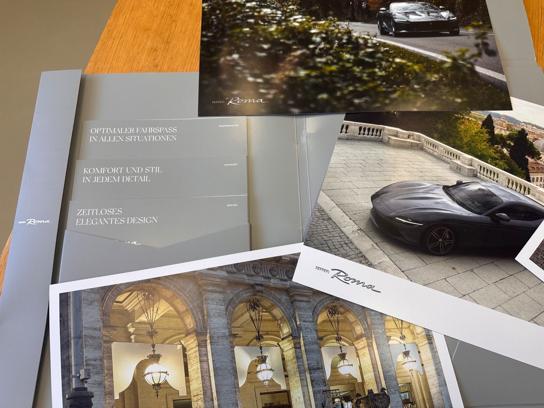Ferrari Documenti: Ferrari Präsentationsmappe Ferrari Roma – Usato da Stein AR venduto da Krabbe2 2