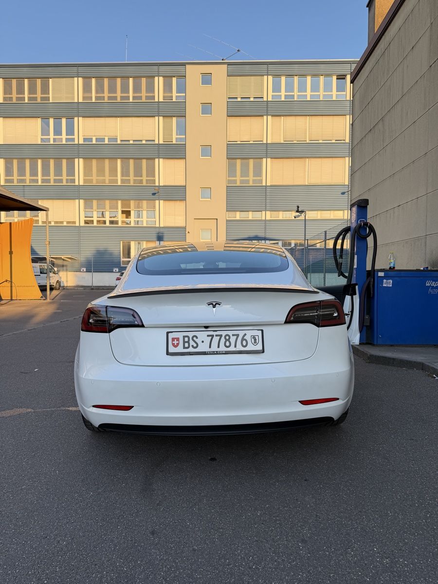 Tesla Automobili: Tesla Model 3 Performance 2021 Batterie ersetzt – Usato da Basel venduto da erd_rz5k 3
