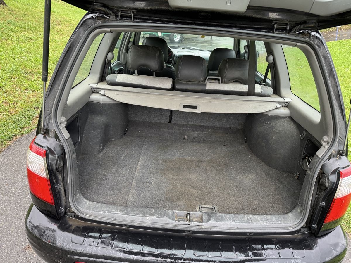 Subaru Autos: Subaru Forester Turbo 2.0 – Gebraucht aus Walchwil von D.A2000 4