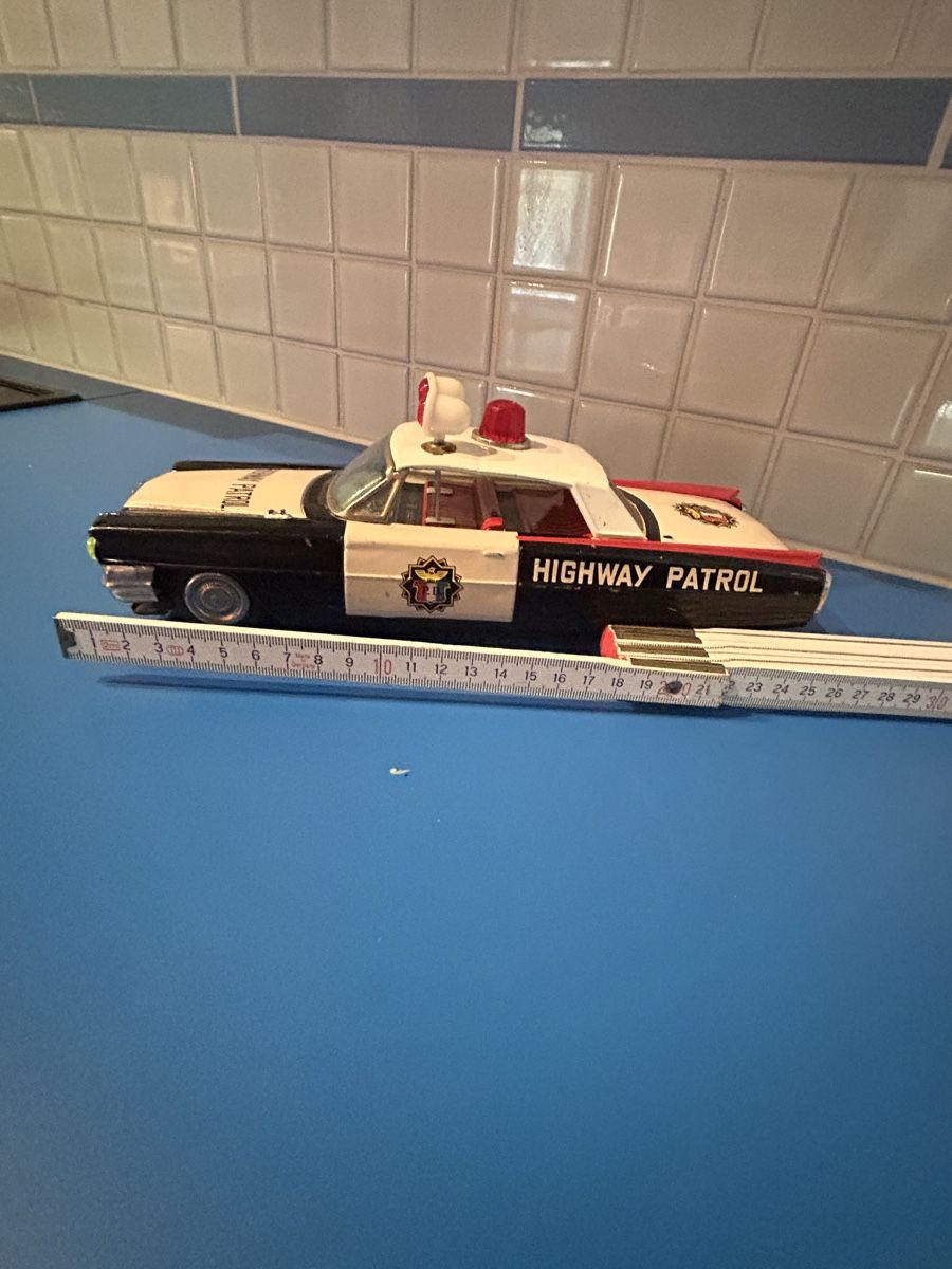 Voitures modèles: Polizeiauto Ichiko Defekt  – D'occasion à Bülach par larson27 9