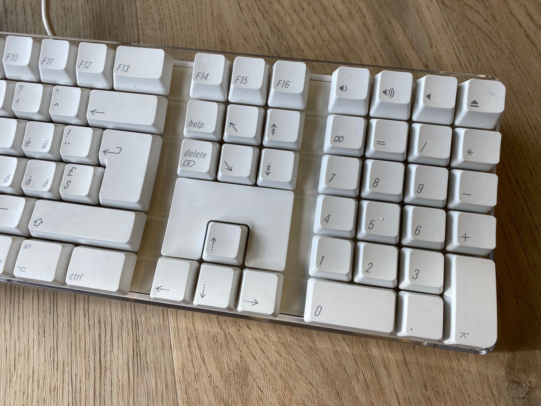 Tastiere: Apple Keyboard A1048 Retro Macintosh iMac G4 Power Mac – Usato da Wetzikon ZH venduto da BackToRetro 2