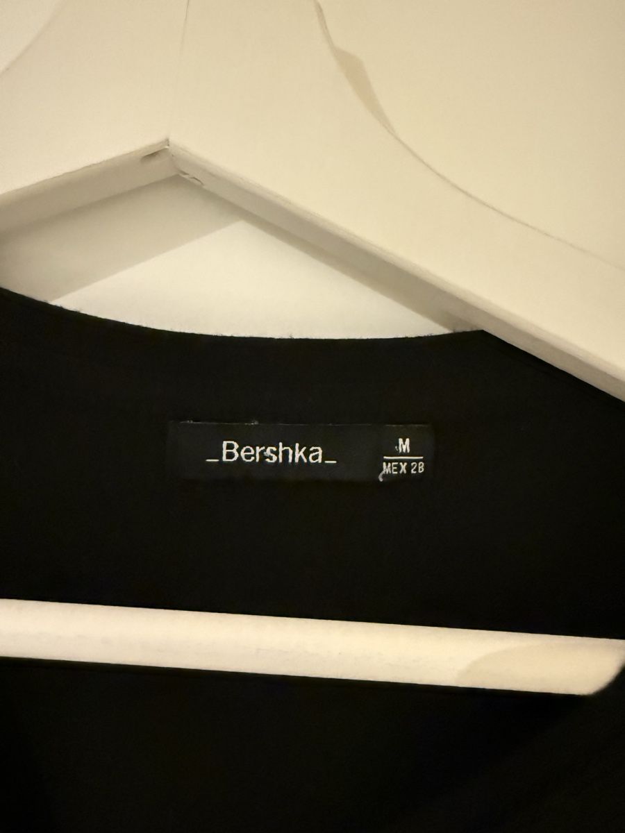 Bershka T-Shirts: T-Shirt schwarz-weiss – Gebraucht aus Luzern von vivientth 1