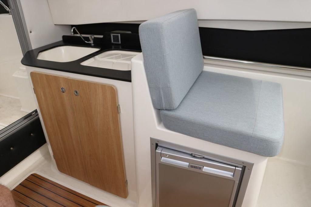 Sonstiges für Büro & Gewerbe: Quicksilver Activ 705 Cruiser mieten Walensee – Neu (gemäss Beschreibung) aus Walenstadt von Wohnmobil123 3
