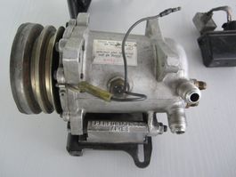 Porsche 930/911 Klimakompressor mit Halter und Relais
