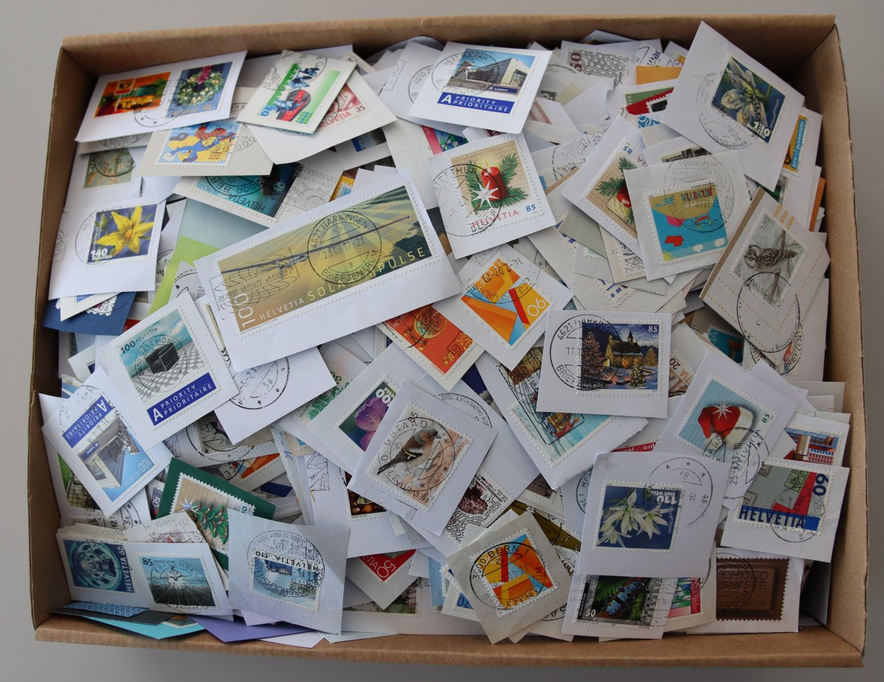 Tutti i francobolli: Schweizer Briefmarken zum ablösen – Usato da Oberentfelden venduto da lakipul 4