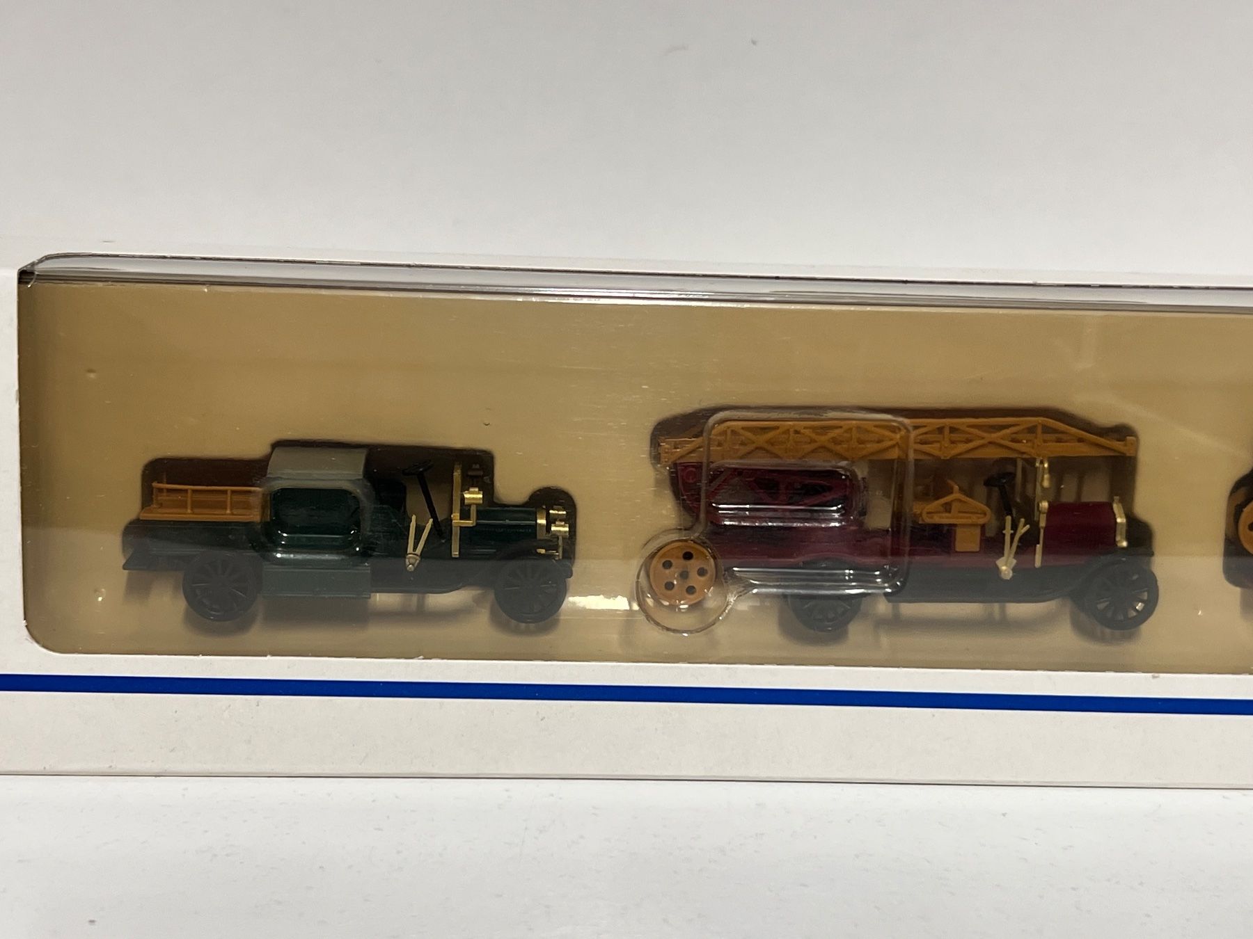 Märklin Modelleisenbahnen: Märklin 1893  H0 Feuerwehr Oldtimer Set – Neu und originalverpackt aus Geroldswil von TopTrain54 1