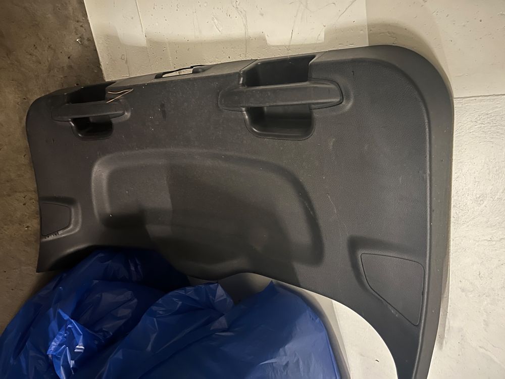 Ford Focus 1.6 TDCi 2012 - Rückklappe - Ersatzteile 1