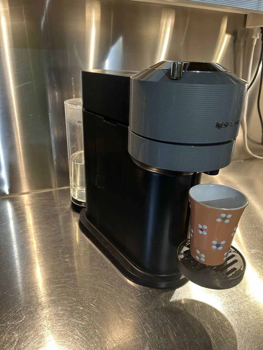 Machine à café Nespresso de Longhi (Gebraucht) in Saxon für CHF 40 ...