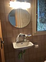 WC / Spiegel / Lavabo ..