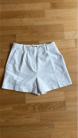 Zara Damen Shorts weiss Grösse S