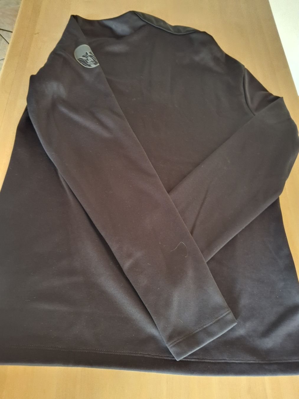 Odlo Pulls & Sweat-shirts: Pull marque Odlo noir avec fermeture éclair taille M – D'occasion à Villiers par san_jn5w 6