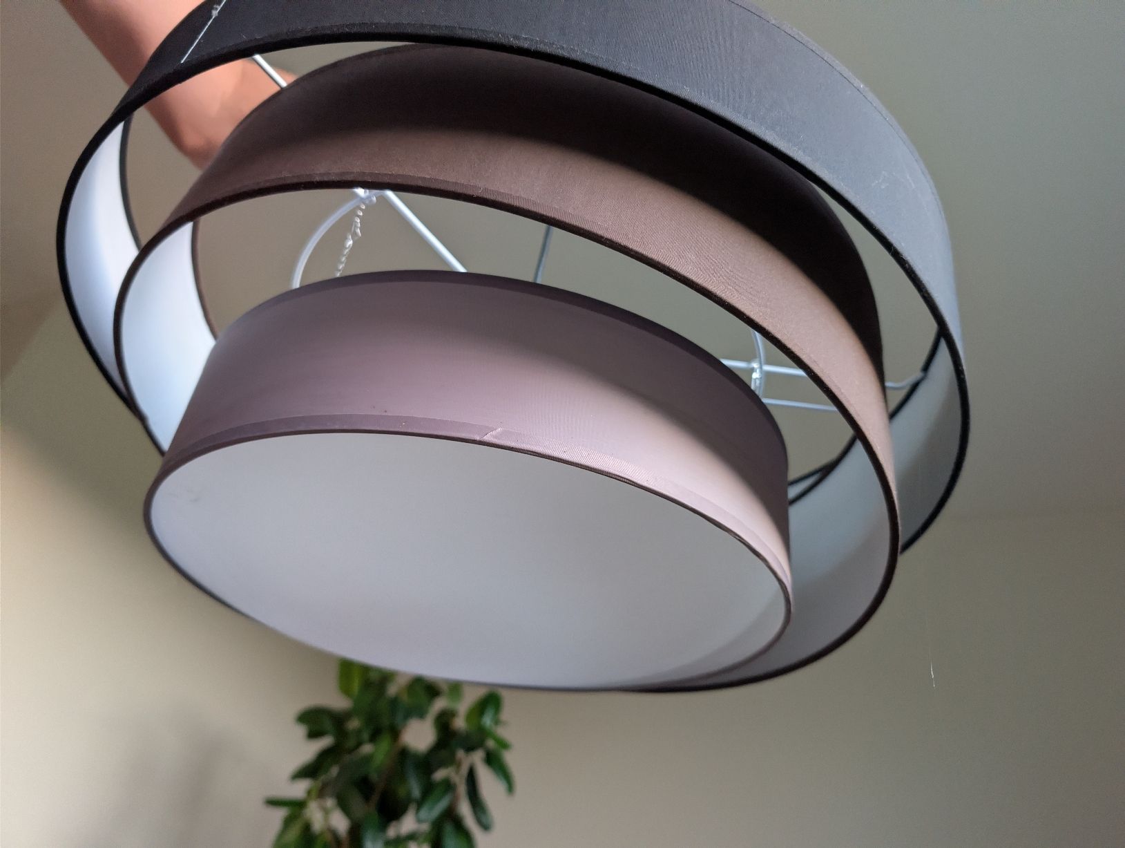 Kronleuchter & Deckenlampen: Deckenleuchte schwarz/braun gute Funktion – Gebraucht aus Willerzell von Tooobias 1