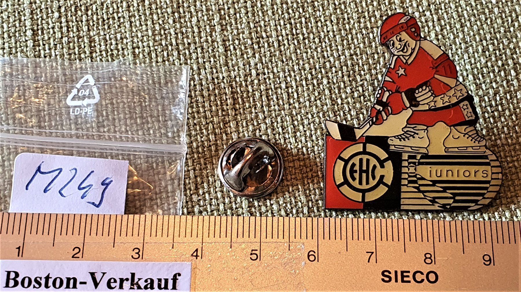 Placchette & Badge: M249 - Pin Eishockey EHC Juniors – Usato da Reinach BL venduto da Boston-Verkauf 1