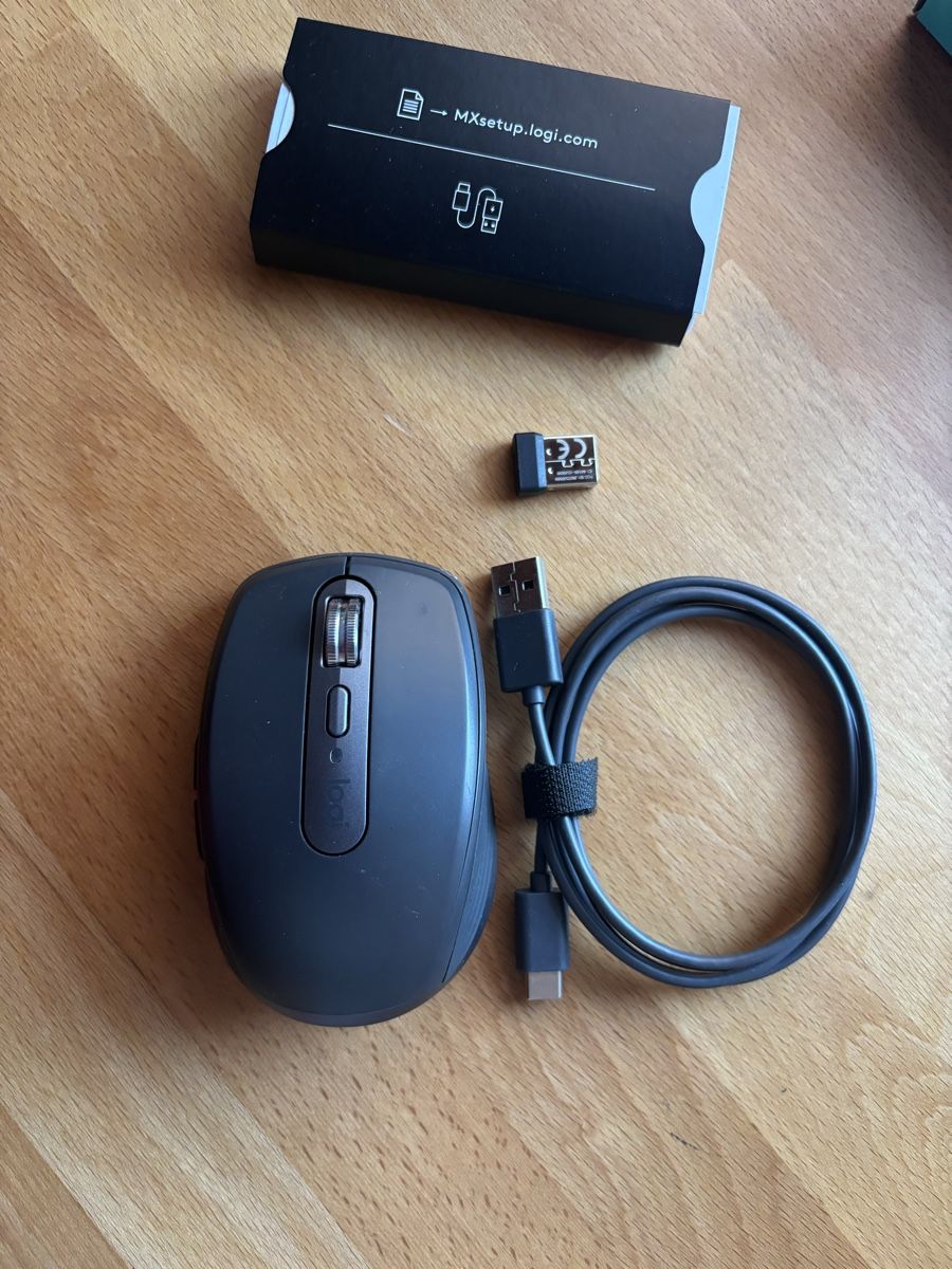 Logitech Maus: Logitech MX Anywhere 3 Maus mit USB Empfänger  – Gebraucht aus Zürich von Tabledance 2