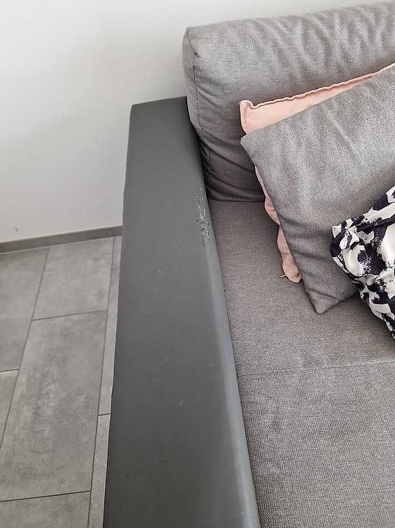 Divani: Divano-letto – Usato da Lumino venduto da ghi_x8jl 1