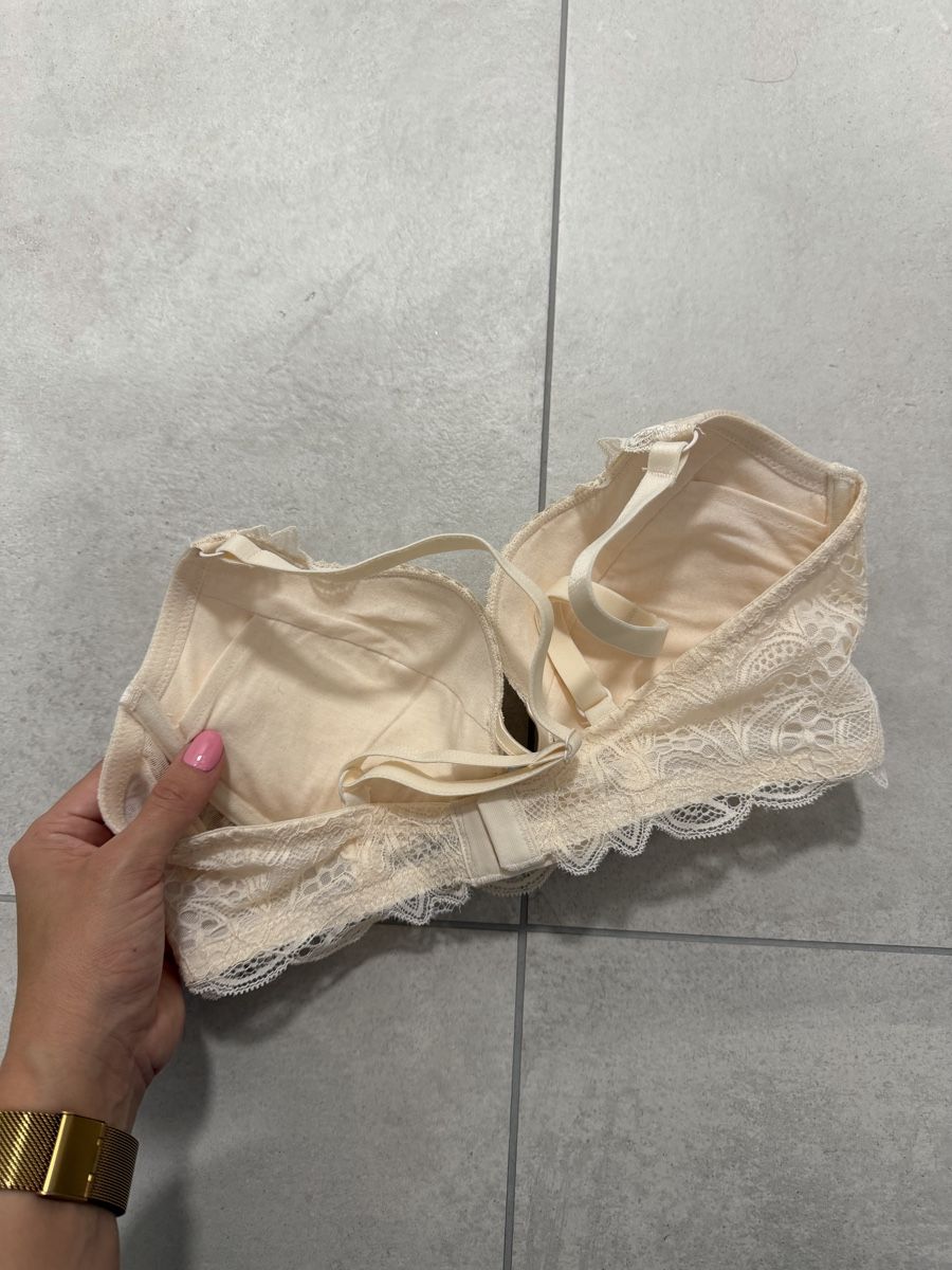 Altra biancheria intima: Esotiq Bra Claudia Size 75E  - Beige – Nuovo (secondo la descrizione) da Gränichen venduto da Domsiiiii 1