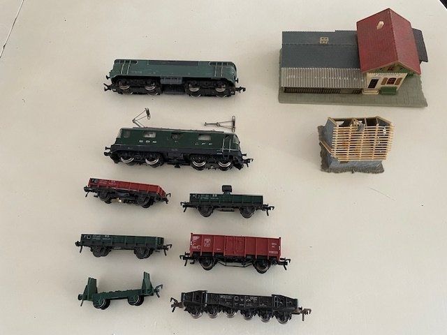 Märklin Modelleisenbahnen: lot trains et accessoires Märklin – Gebraucht aus Ursy von DK8 4