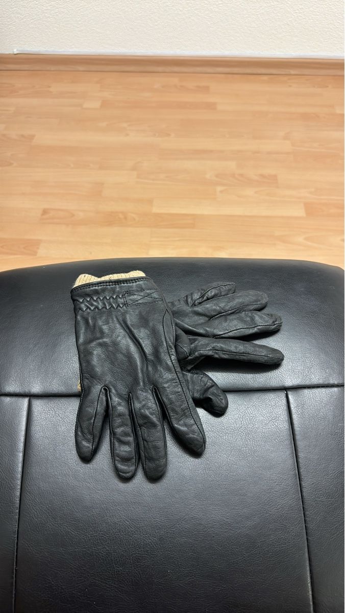 Guanti & manicotti: Kunststofflederhandschuhe, schwarz, Gr. S/M, Winter – Usato da Ostermundigen venduto da Vangiolillo 1