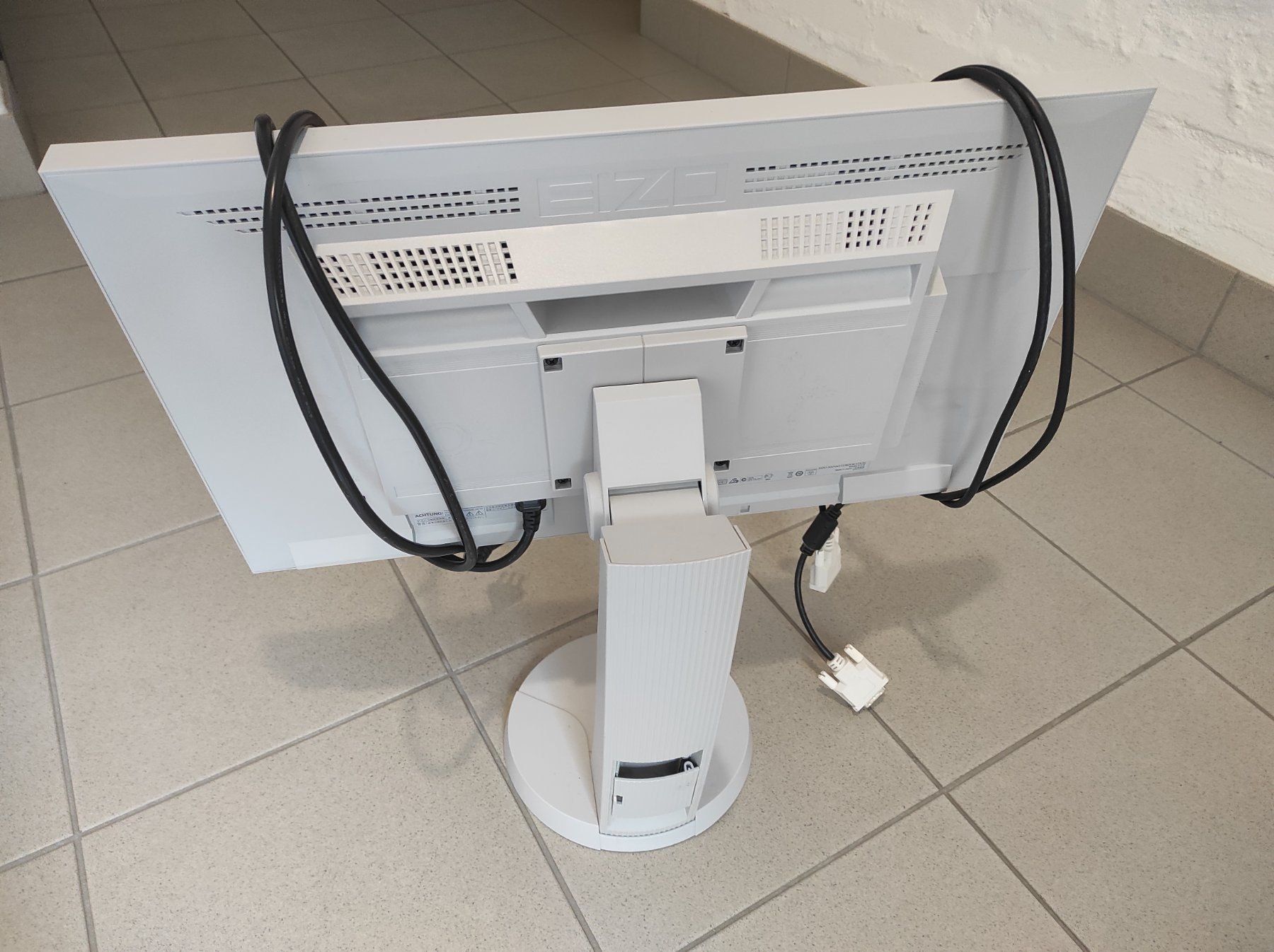 Eizo Monitor: Eizo FlexScan EV2316W - 23" Monitor – Usato da Lausanne venduto da jam_2yx7 2