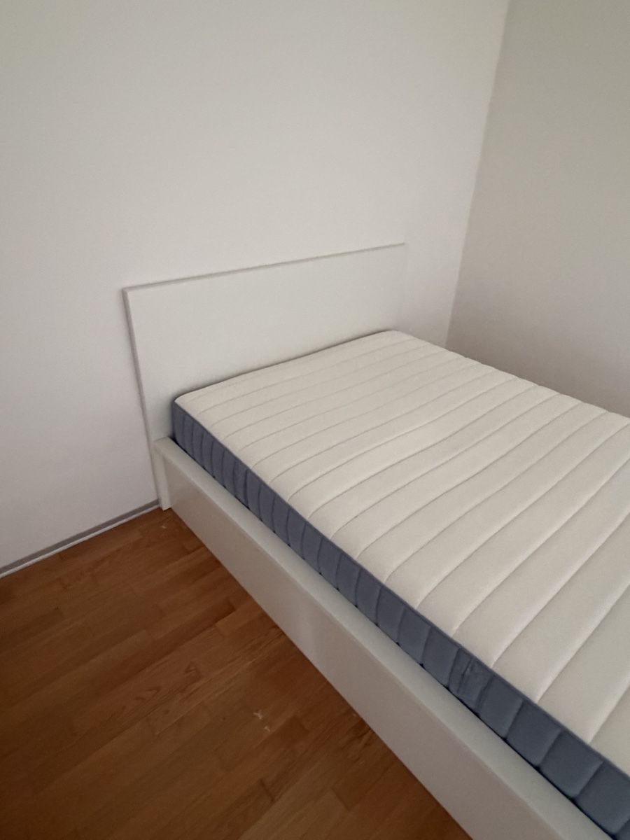 Betten: IKEA Bett + Matratze 140x200 – Gebraucht aus Ittigen von bsf_tne3 1