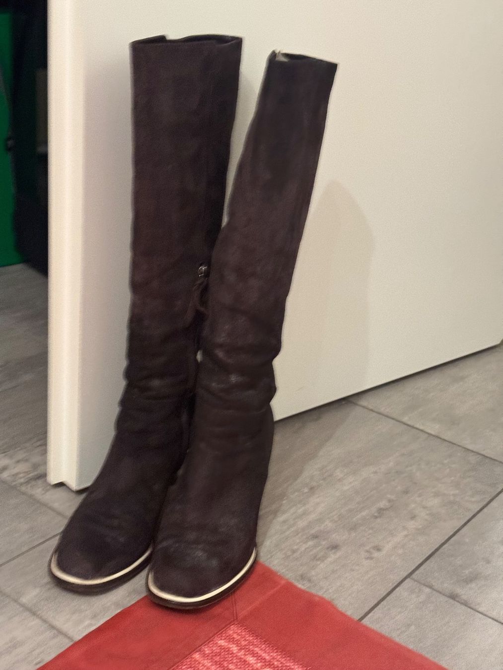 Scarpe da donna: Pollini stivali in camoscio – Usato da Taverne venduto da Sacha1971