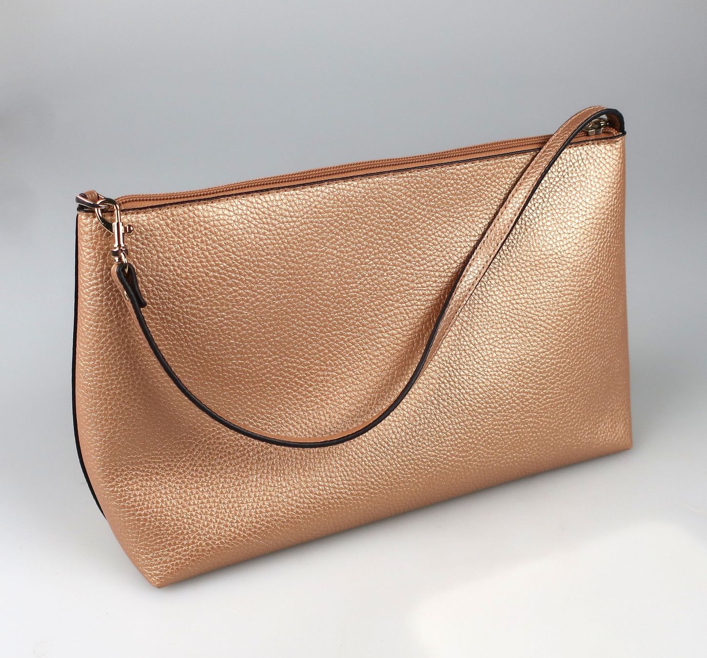 Guess Sacs femmes: Guess Handtasche Bobbi – D'occasion à Volketswil par brockipfannenstil 7
