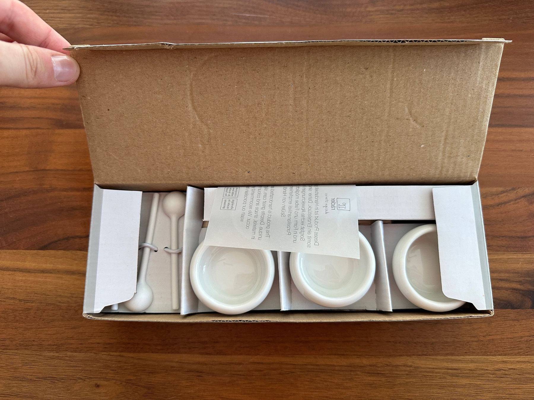 Altre Stoviglie: Holzbrett mit 3 Schalen un 3 Löffeln – Nuovo e nell'imballaggio originale da Schüpfen venduto da Poly_pi 1