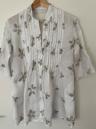 Schöne Tunika Gr L weiss/beige Stickerei, mit Taschen