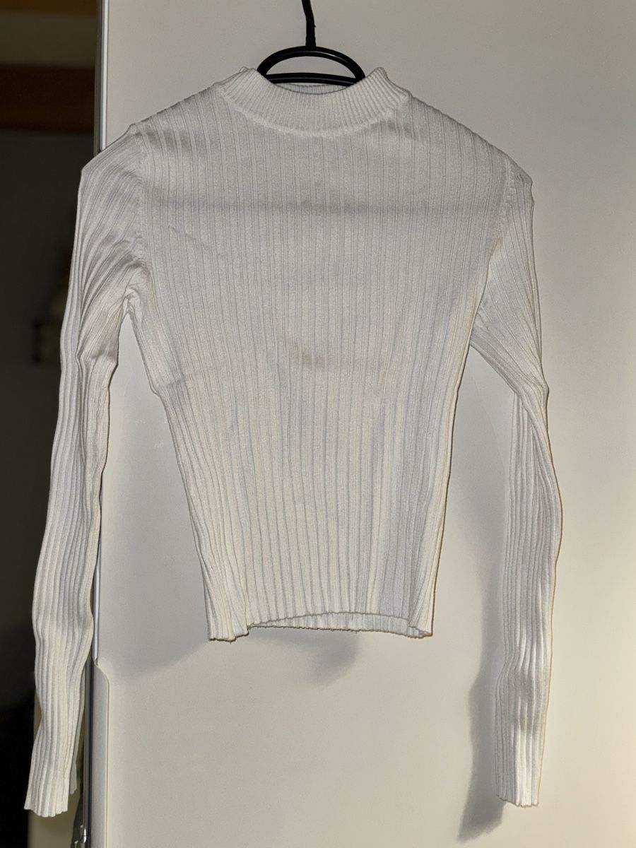 Maglioni & Felpe: Weisser Strickpullover, Rollkragen, Grösse M, Top Zustand! – Nuovo (secondo la descrizione) da Utzenstorf venduto da ana.hh