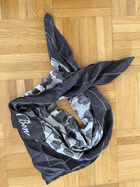 Benetton Foulard & Sciarpe: "Benetton" Foulard – Nuovo (secondo la descrizione) da Walenstadt venduto da ricamul 5