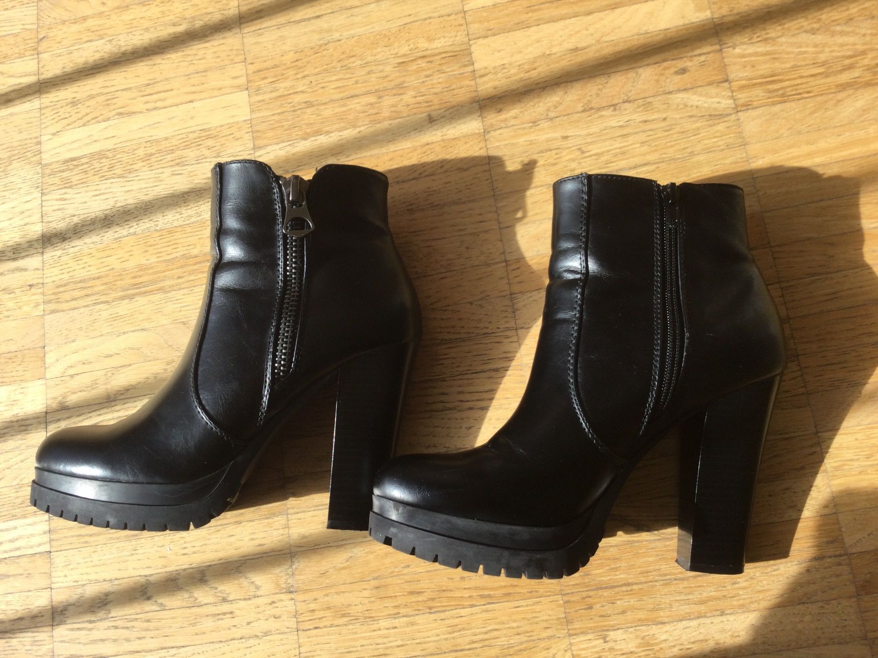 Scarpe da donna: Damen Ankle Boots Gr 38 – Usato da Zürich venduto da VorlonShadow 3