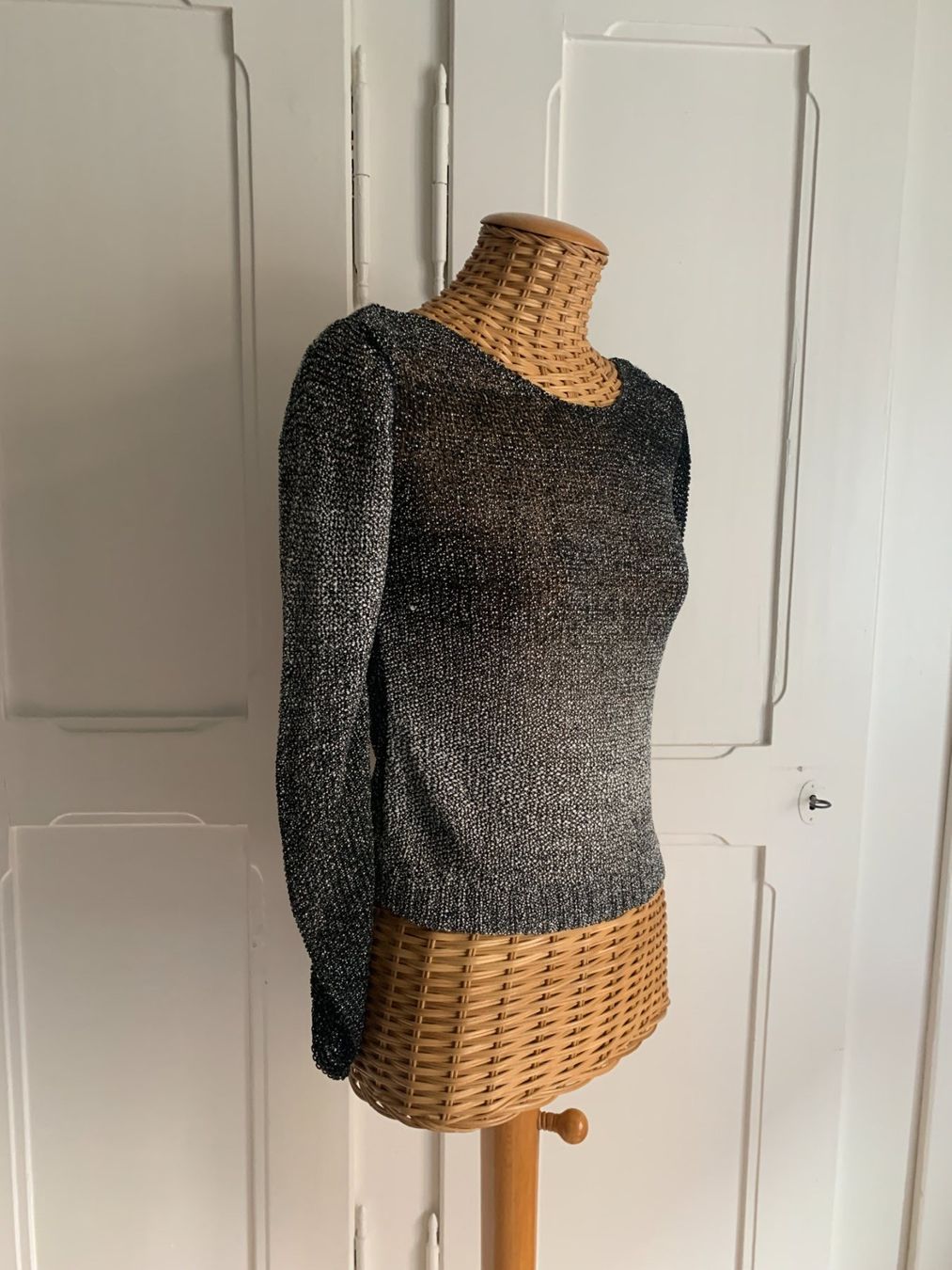 Pullover & Sweatshirts: MISS - Strickpullover schwarz-weiss XS – Gebraucht aus Zürich von Diazaio 1