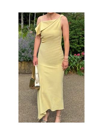 Gelbes Kleid