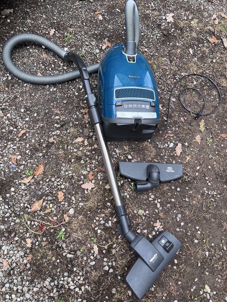 Miele Aspirapolveri & Accessori: Staubsauger Miele (69) – Usato da Glattfelden venduto da maa_qcj8 1