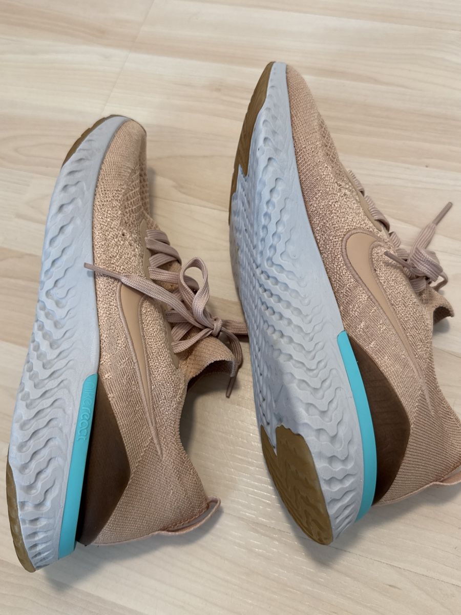 Nike Damenschuhe: Gr.40 neuwertige NIKE React Laufschuhe in beige – Gebraucht aus Grenchen von Lucy68 3