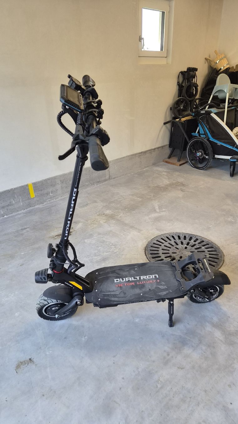 Scooter: E-roller DUALTRON VICTOR LUXURY kaum gebraucht – Usato da Erlenbach ZH venduto da hilledcity 3