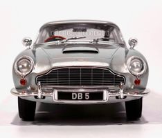 ASTON MARTÍN DB5 1964 im Massstab 1:18